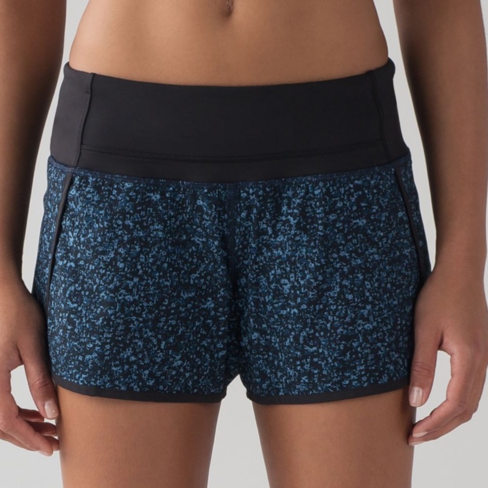 🎁Lululemon Run Times Short-Daisy Dust Illuminight Black-12🎁 - Picture 4 of 11